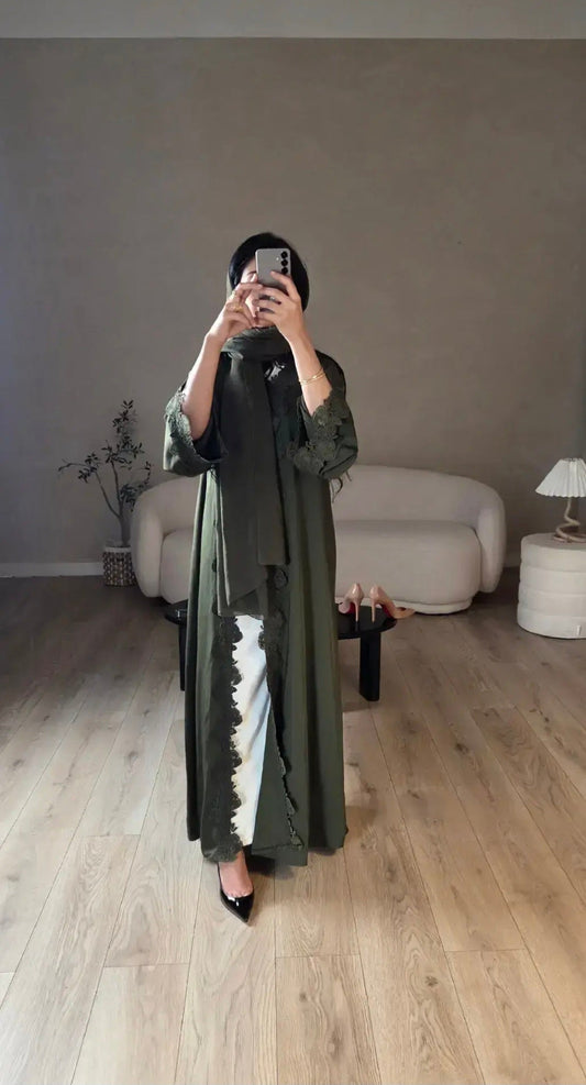 Zaytouna Abaya